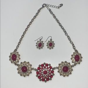 Ann Taylor statement necklace and earrings
